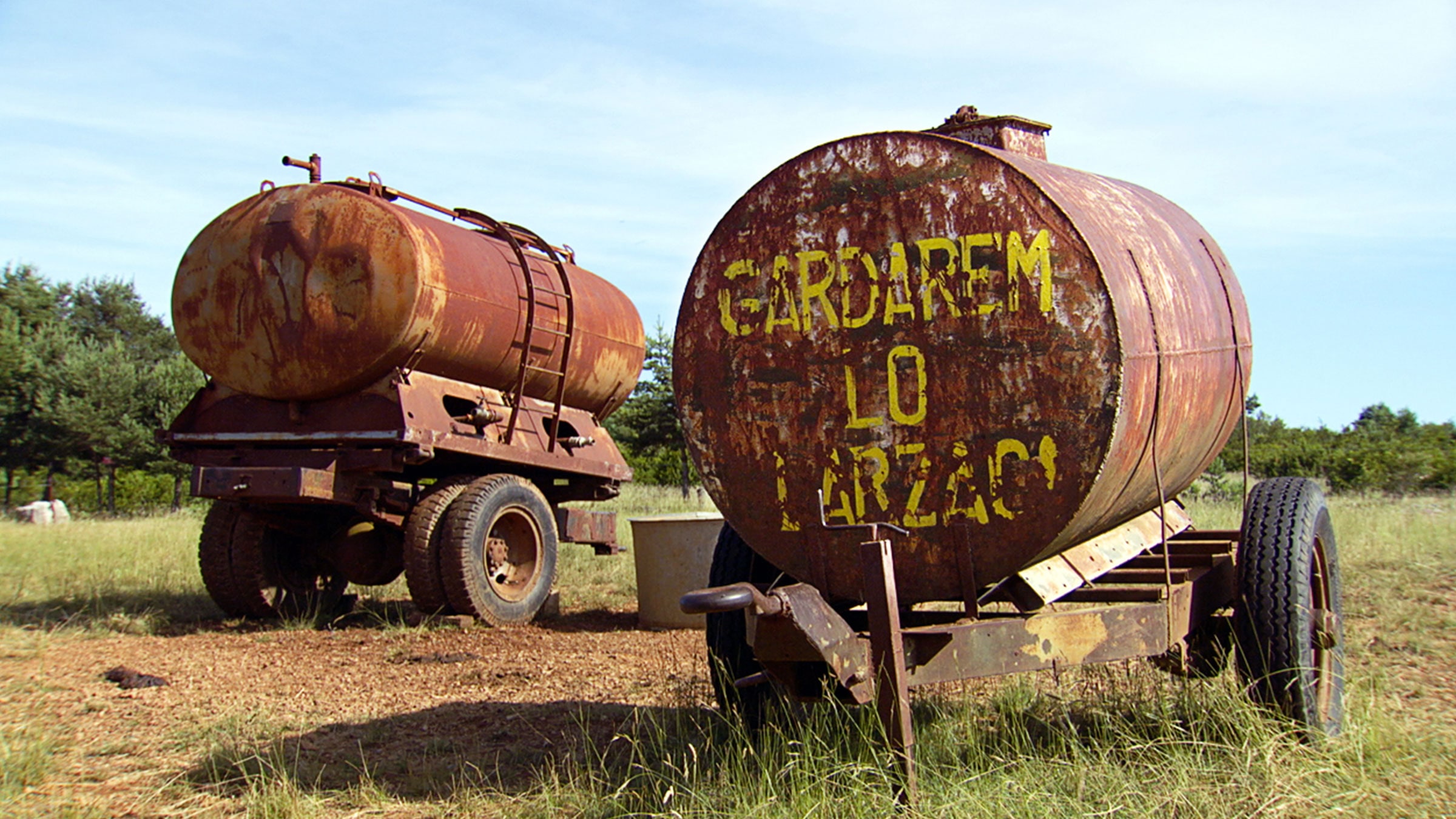 Tous au Larzac slide 0