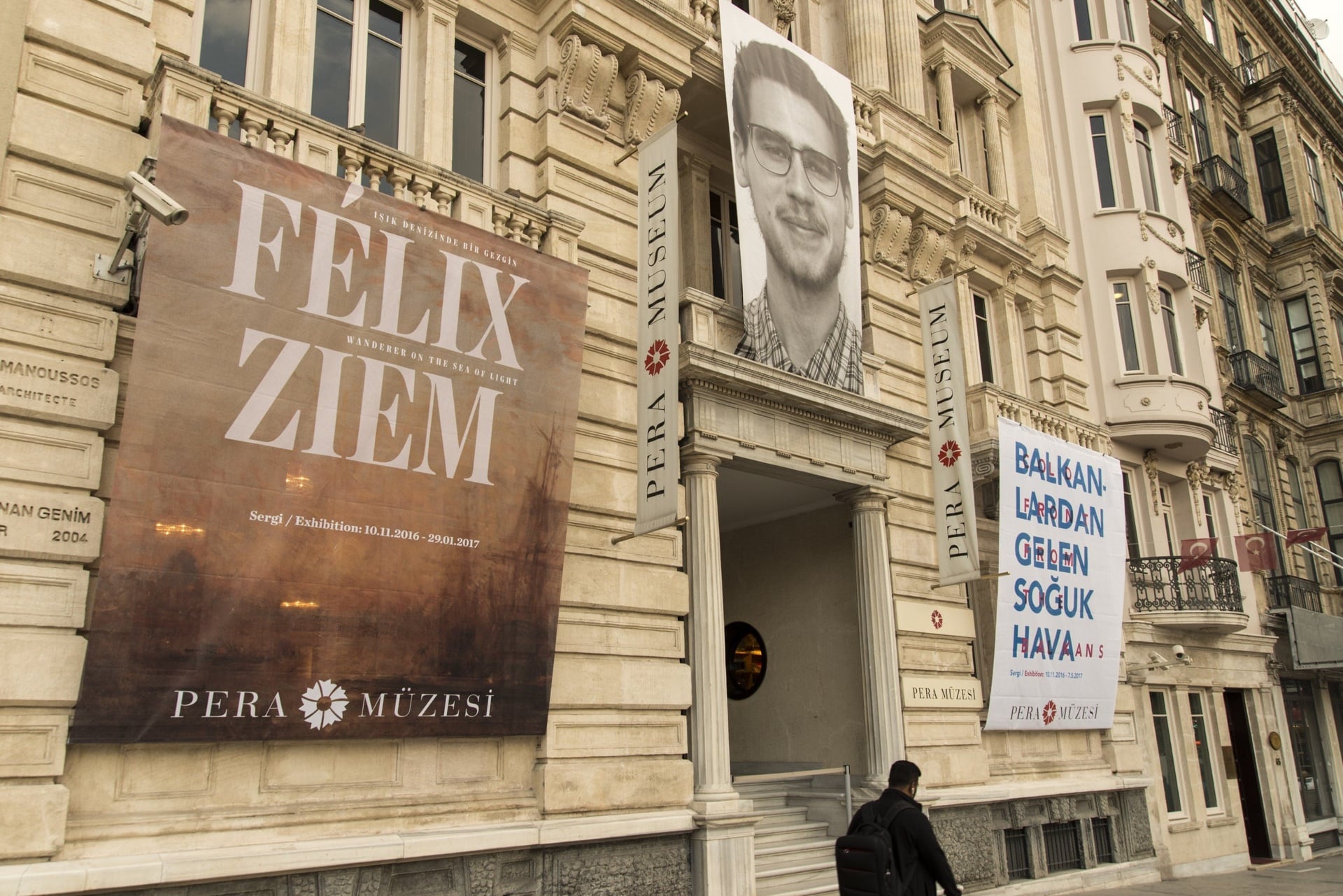 Have you noticed the gigantic photo on the facade of our building?